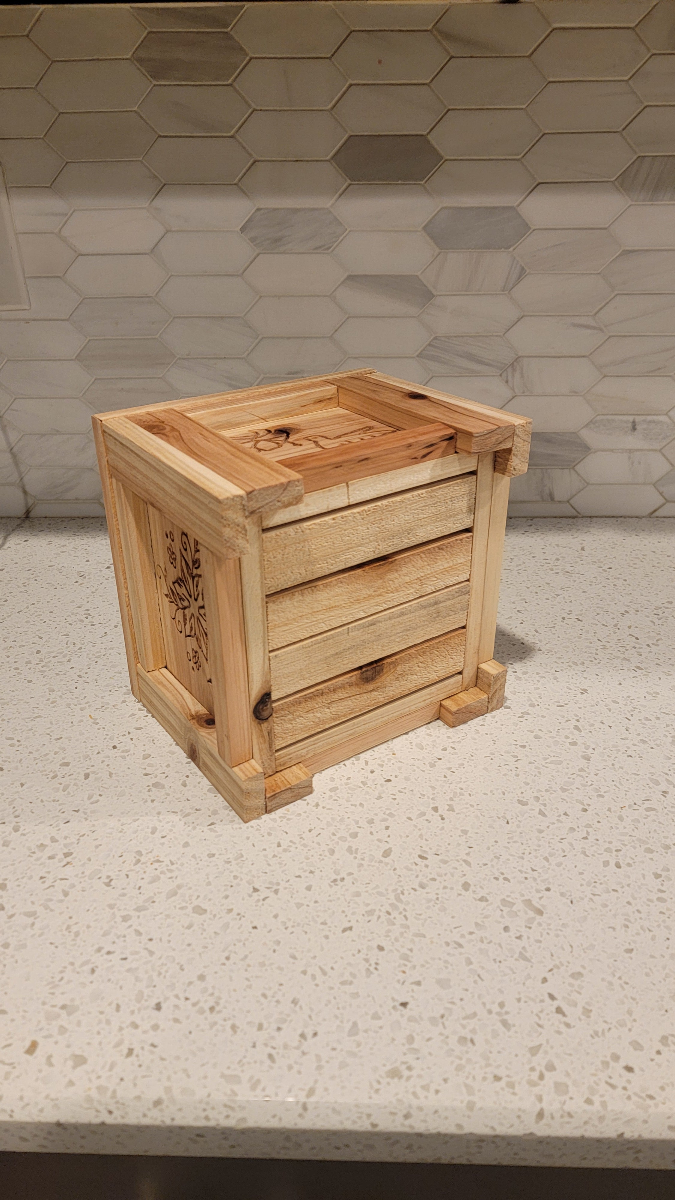 Cedar Planter / Flower Pot